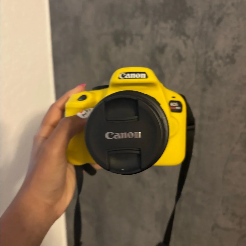 Canon Eos t100